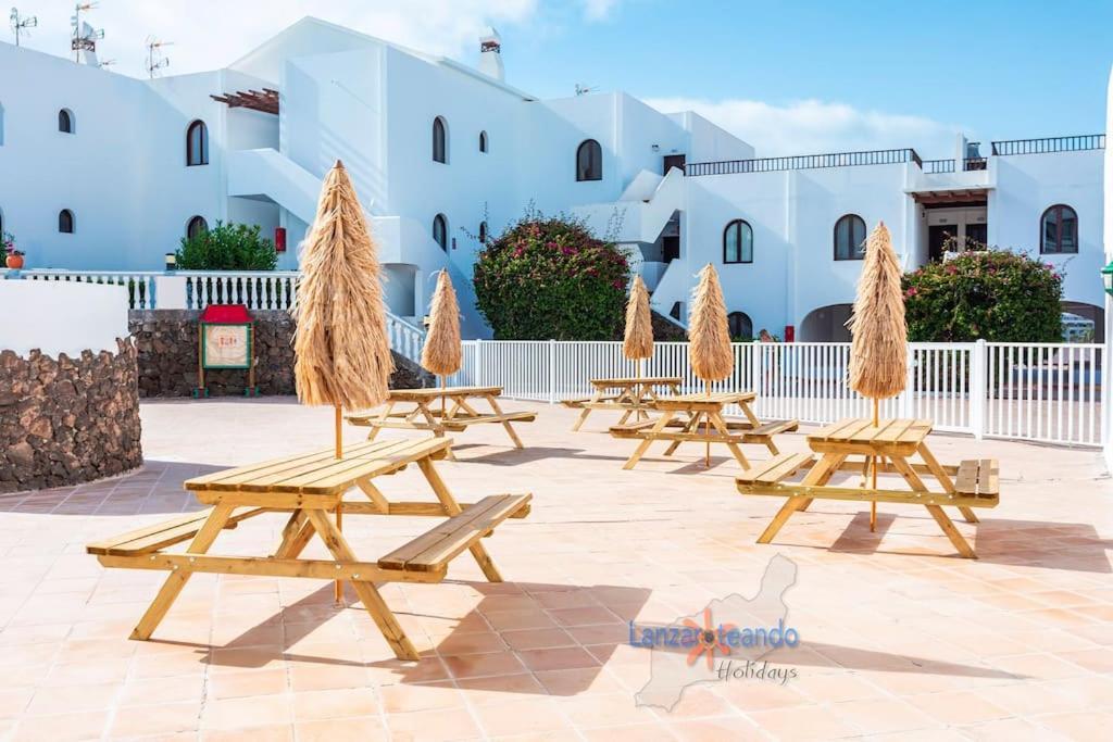Vivienda Vacacional El Descanso Costa Teguise Exteriör bild