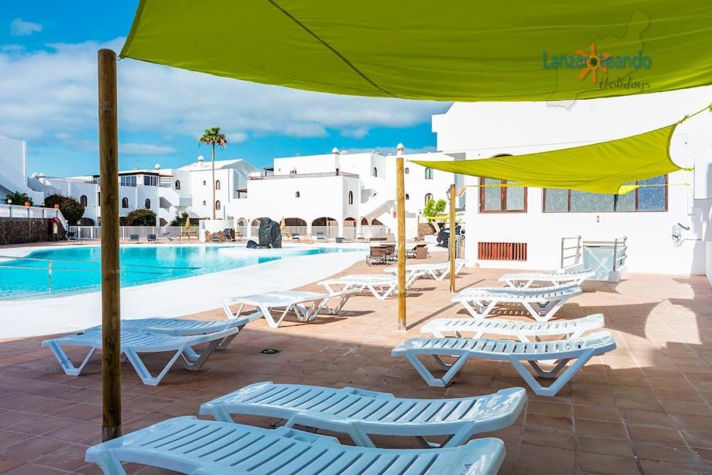 Vivienda Vacacional El Descanso Costa Teguise Exteriör bild